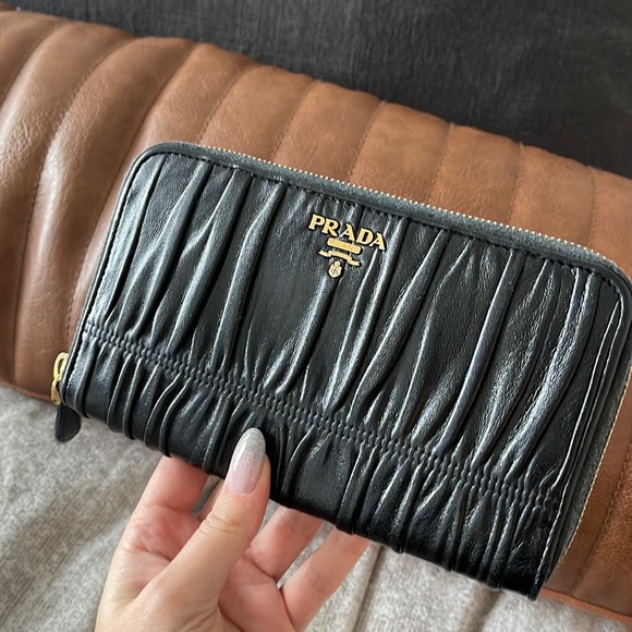 Prada Wallet - Picture 1 of 11